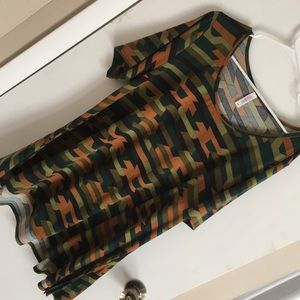 Lularoe camo perfect t (3xl, worn as a dress)